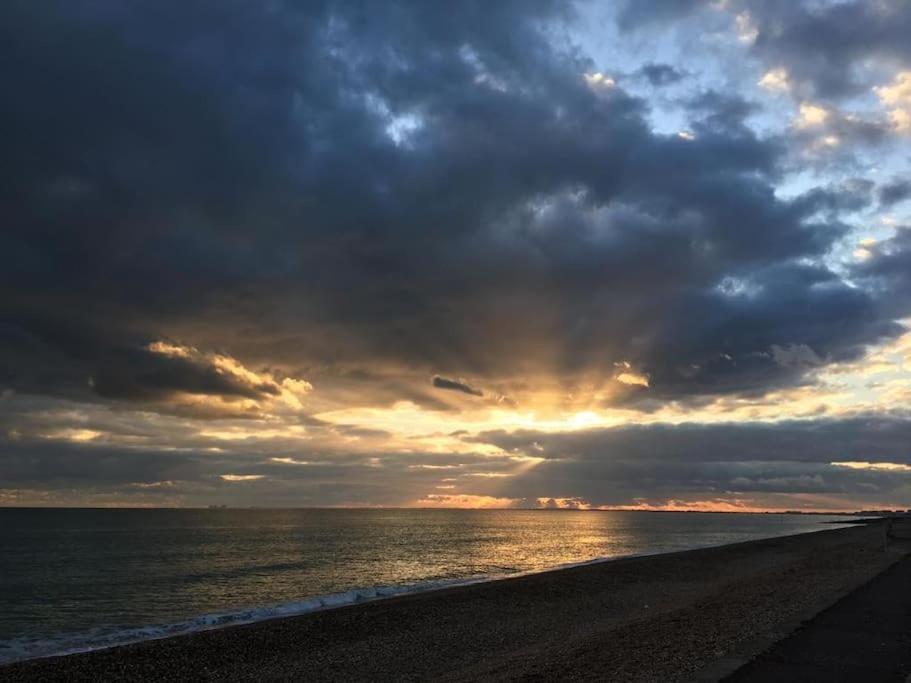 The View Sandgate Beach エクステリア 写真